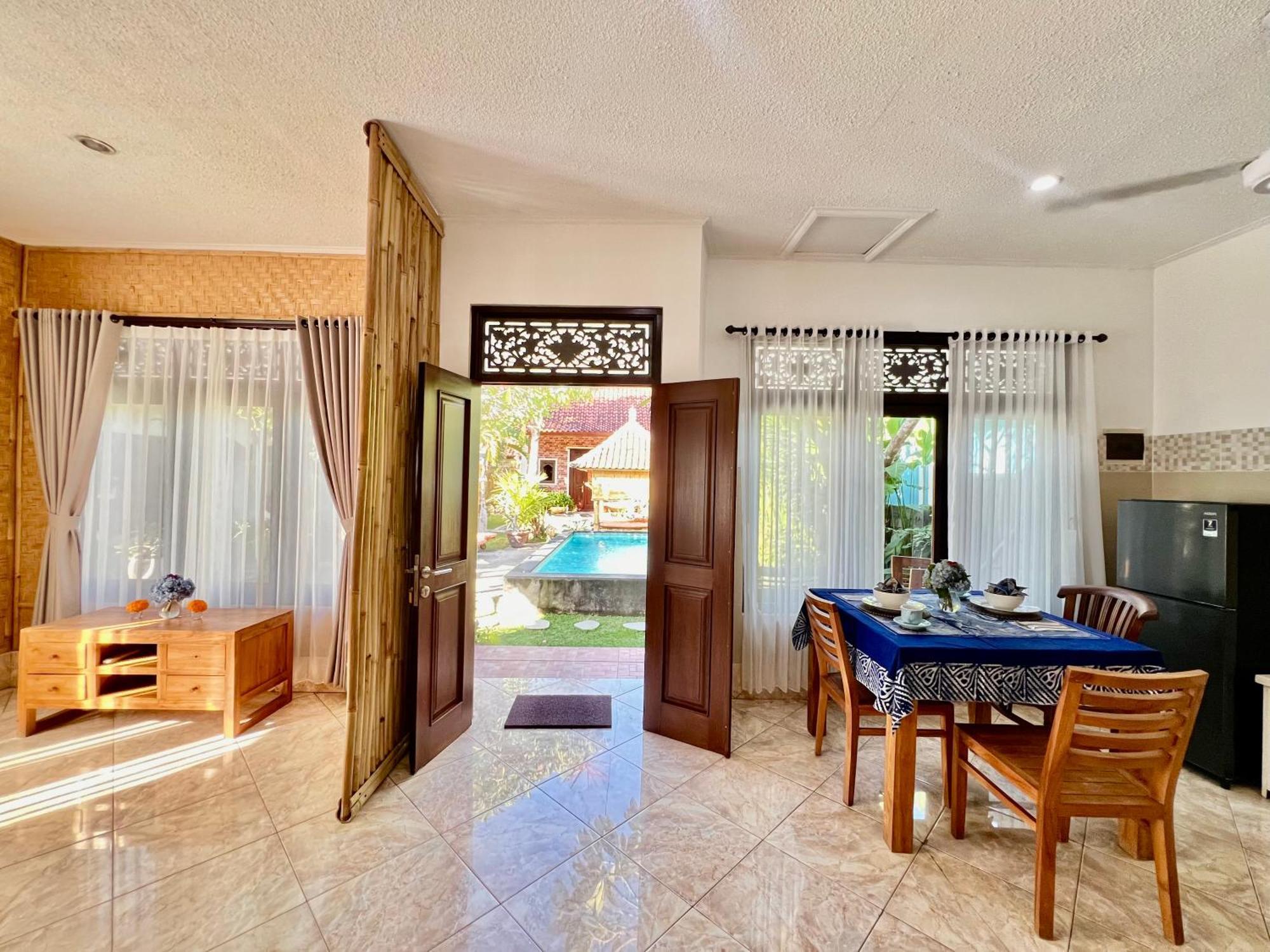 Tiga Naga Villa Denpasar Exterior foto