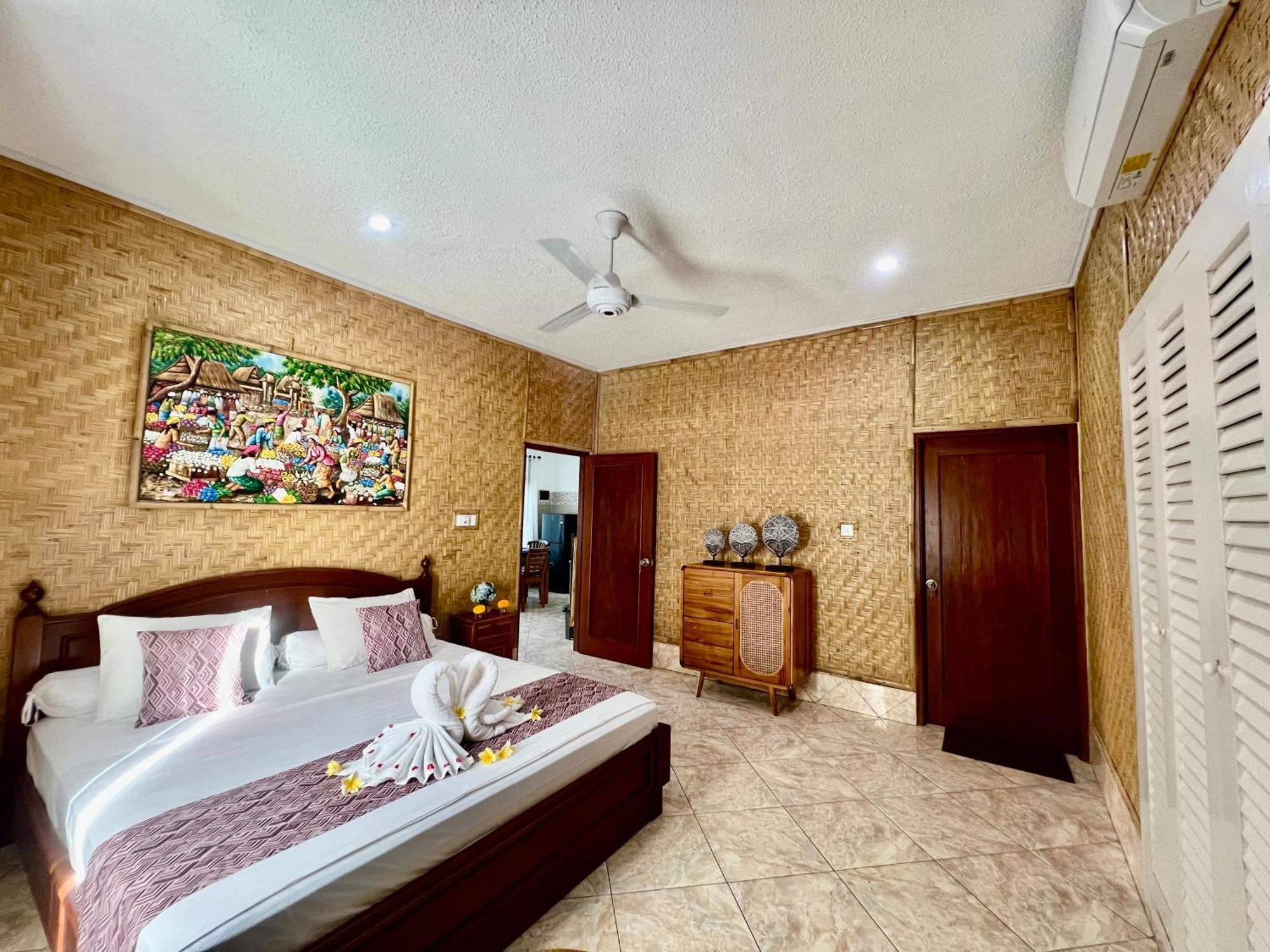 Tiga Naga Villa Denpasar Exterior foto